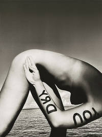 I Wash You Dry. Katie Burnett. - © System Magazine