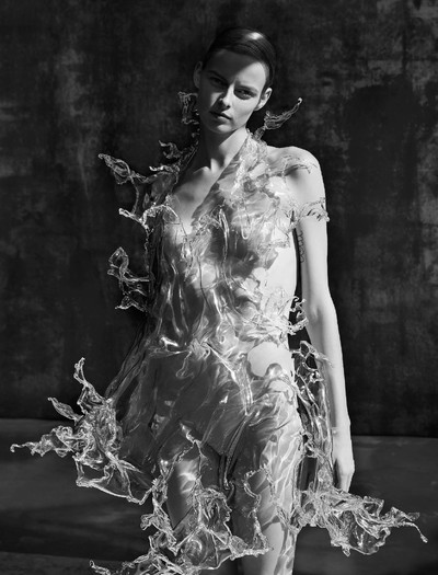 Crystallisation, made in collaboration with Nick Knight’s SHOWstudio, 2013  - © System Magazine
