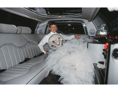 An immoderate aesthete. Hamish Bowles. - © Bowles on his way to a New York City Opera Benefit party in 1998. &lsquo;I am wearing borrowed finery from Jean Paul Gaultier&rsquo;s amazing collection of menswear inspired by iconic mid-century women&rsquo;s haute couture. The tulle skirts of this ensemble, trimmed with pheasant feathers, were inspired by a 1960 Pierre Balmain gown called &ldquo;Nuit &agrave; Chambord&rdquo;.
I have the original in my collection.&rsquo;, System Magazine