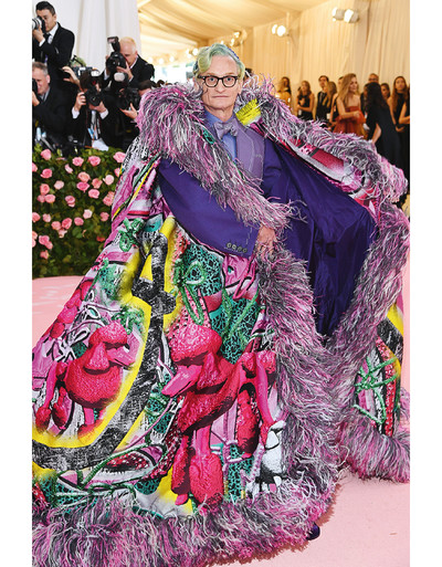 An immoderate aesthete. Hamish Bowles. - © Left: St. Regis Hotel; Right: Metropolitan Museum of Art, New York, 3 May 2019.
&lsquo;Stephen Jones is fitting the Swarovski lilac crystal tiara he designed for me to accessorize the ensemble created by John Galliano for Maison Margiela Artisanal haute couture that I wore to the Met Gala, *Celebrating Camp: Notes on Fashion*.&rsquo;, System Magazine
