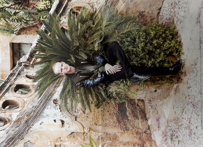 Portfolio. Dennis Freedman & Juergen Teller for Barneys. - © System Magazine