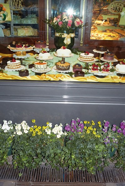 Acquisition. Pasticceria Cova. - © System Magazine