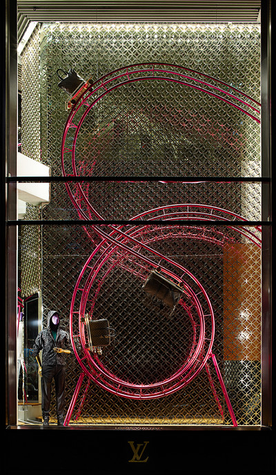 Window displays: LOUIS VUITTON, New Bond Street Maison (February 2012)
