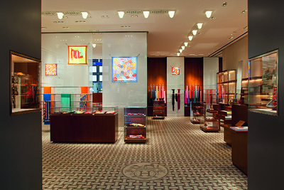 Chronicles of retail. The Sixth Continent. - © System Magazine